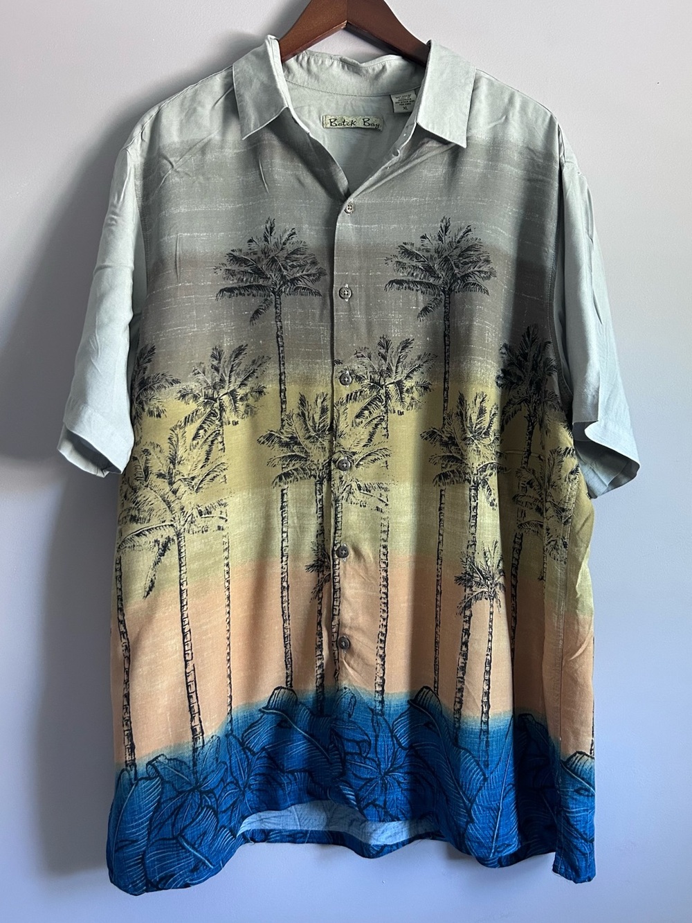 Batik Bay Men's Short Sleeve Hawaiian Resort Button Down Shirt Size Extra Large
